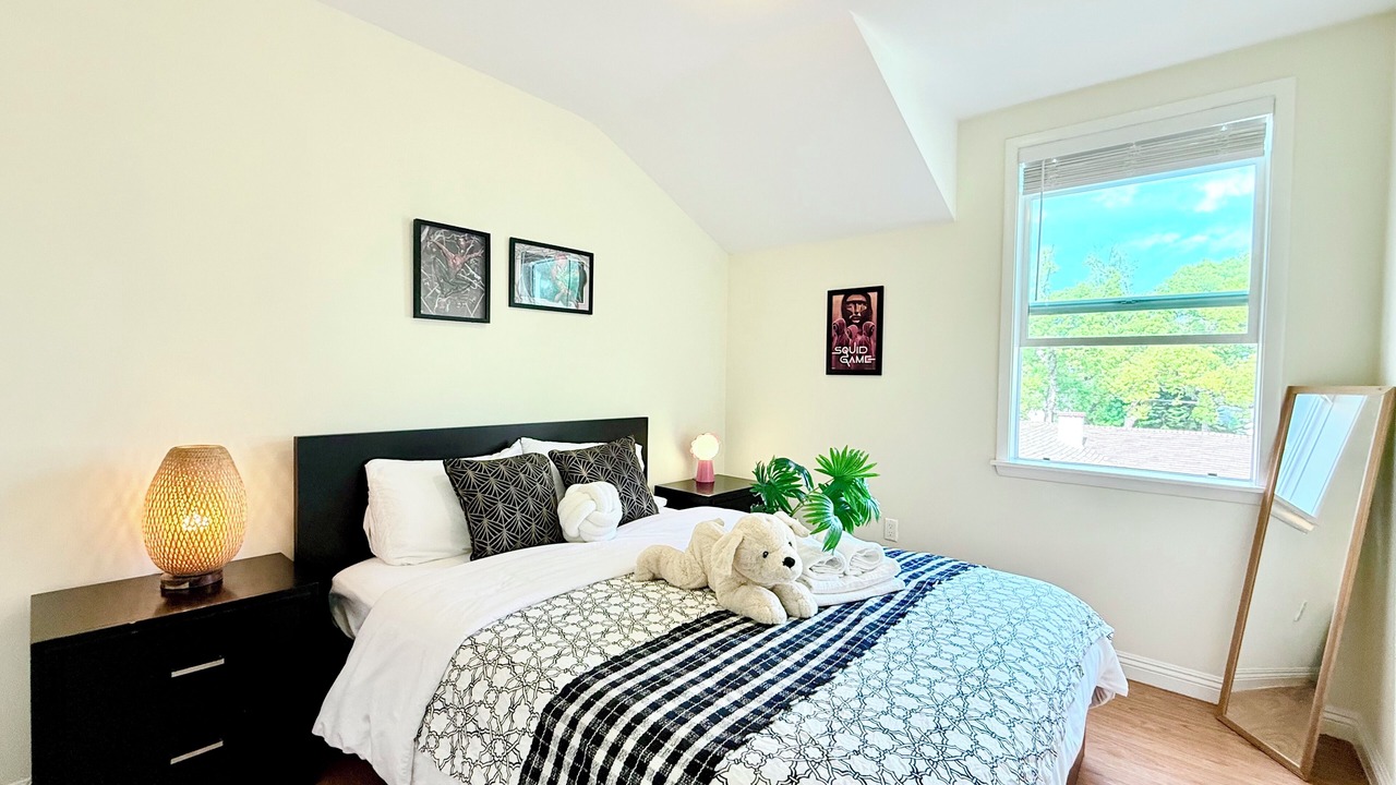 Photo of Bedroom in Mid Central