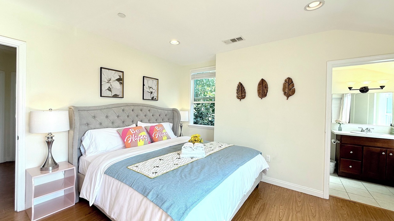 Photo of Bedroom in Mid Central