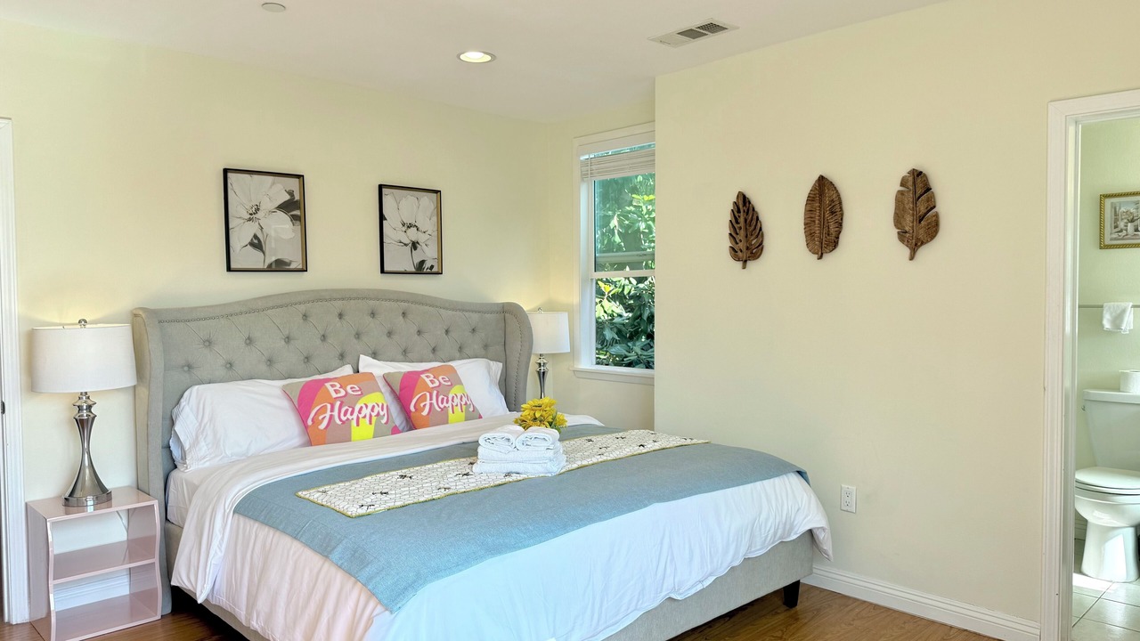 Photo of Bedroom in Mid Central