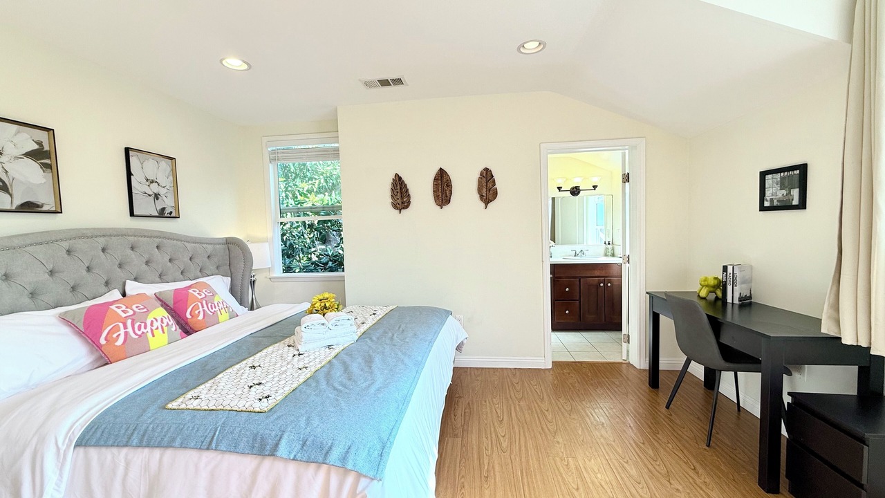Photo of Bedroom in Mid Central