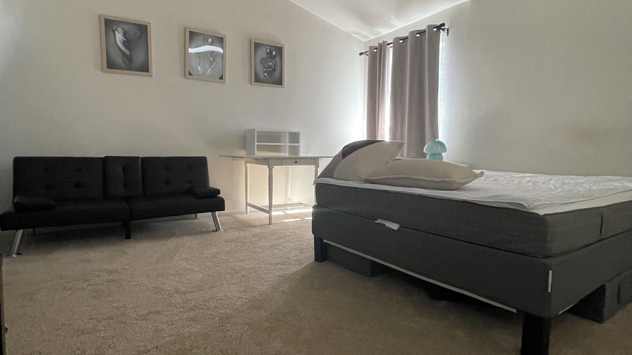 Photo of Bedroom in Pittsburg