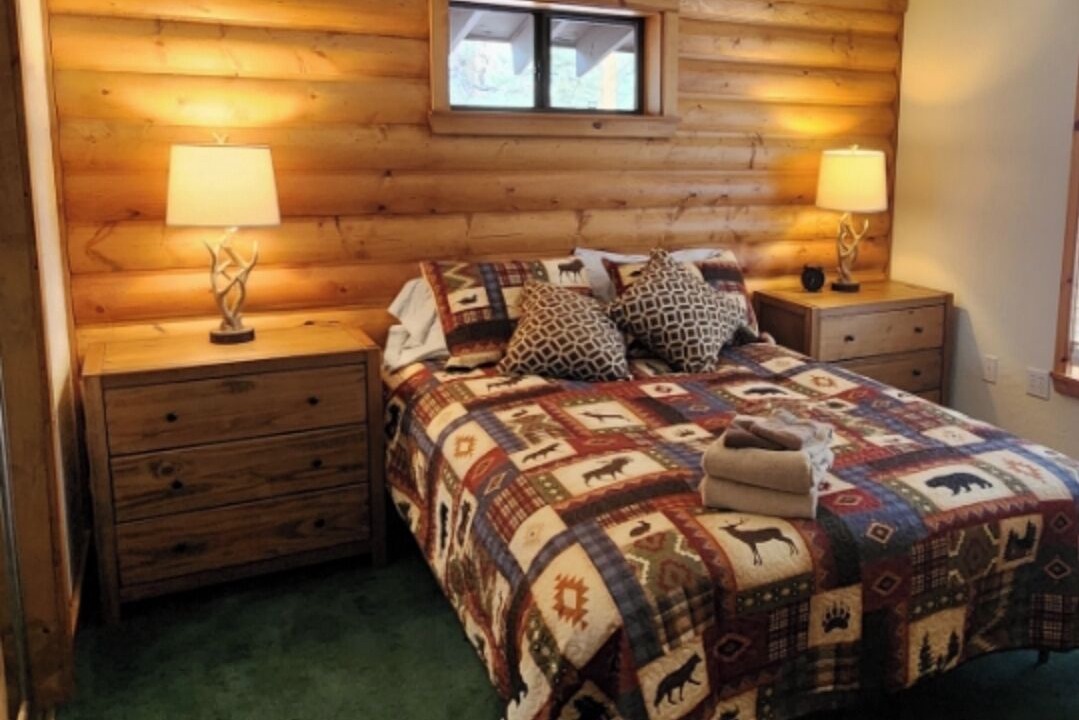 Photo of Bedroom in Wrightwood