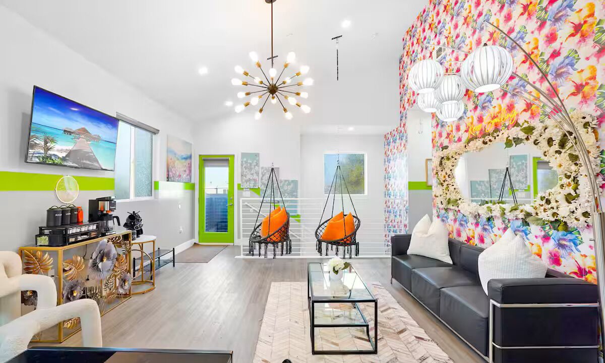 Photo of Livingroom in NoHo Arts District