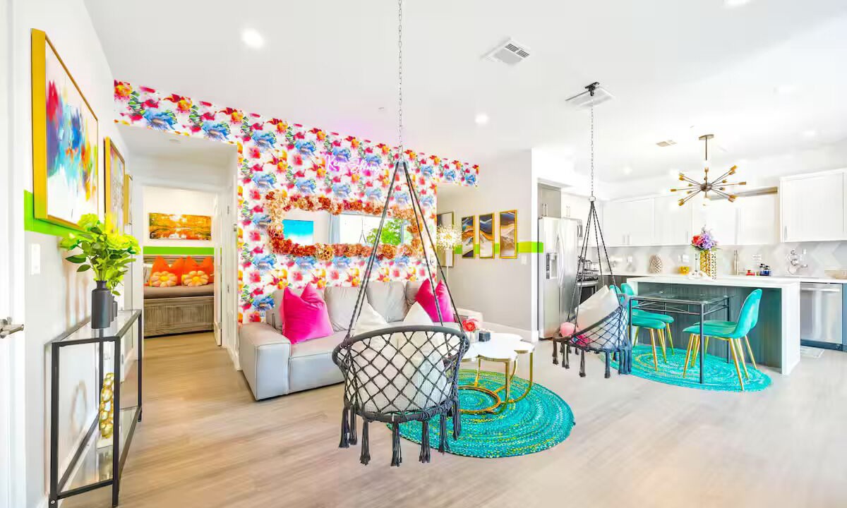 Photo of Livingroom in NoHo Arts District