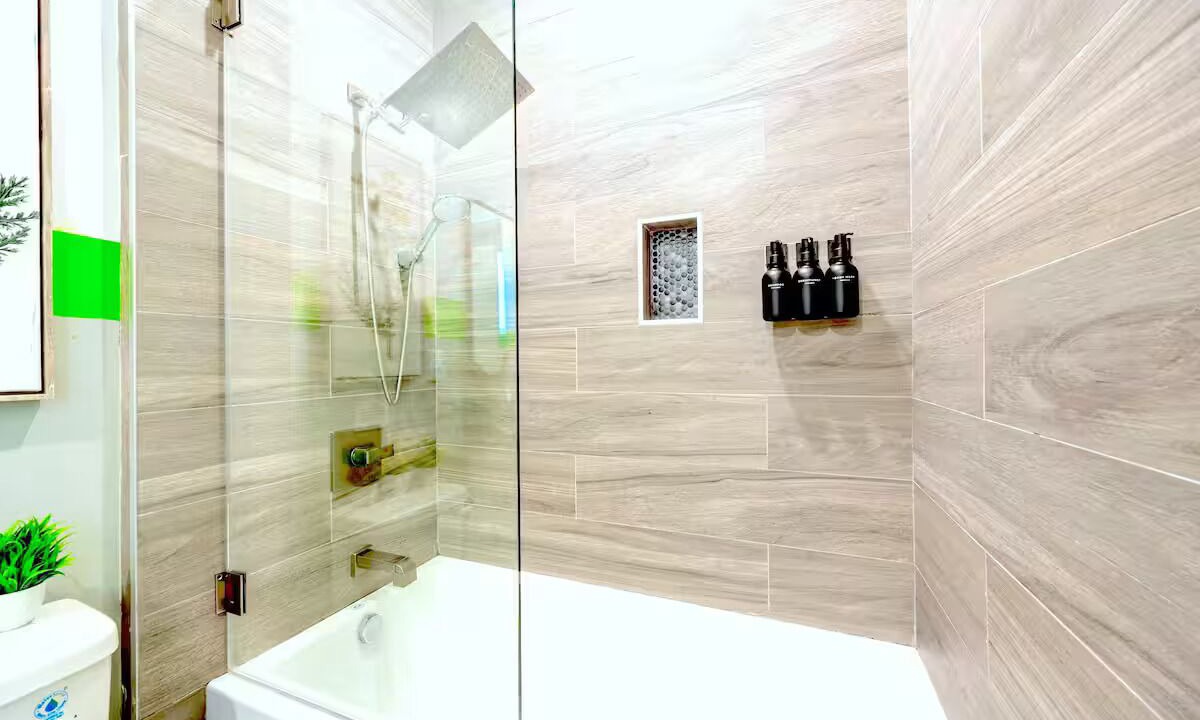 Photo of Bathroom in NoHo Arts District