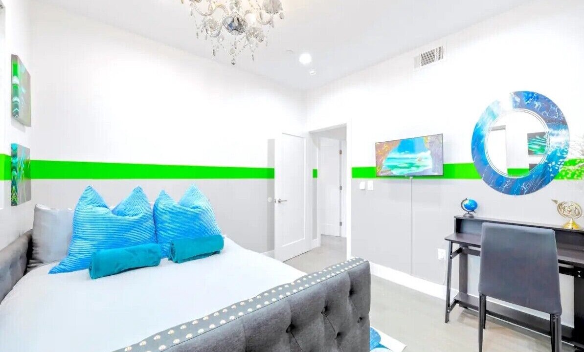 Photo of Bedroom in NoHo Arts District