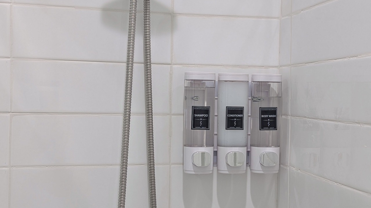 Photo of Bathroom in Lawndale