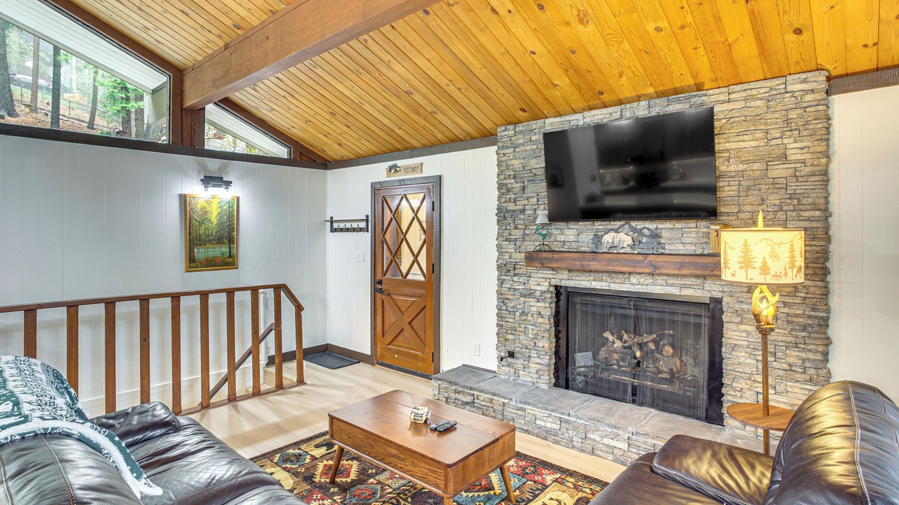 Photo of Livingroom in Arrowhead Villas