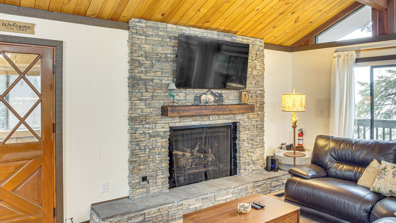Photo of Livingroom in Arrowhead Villas