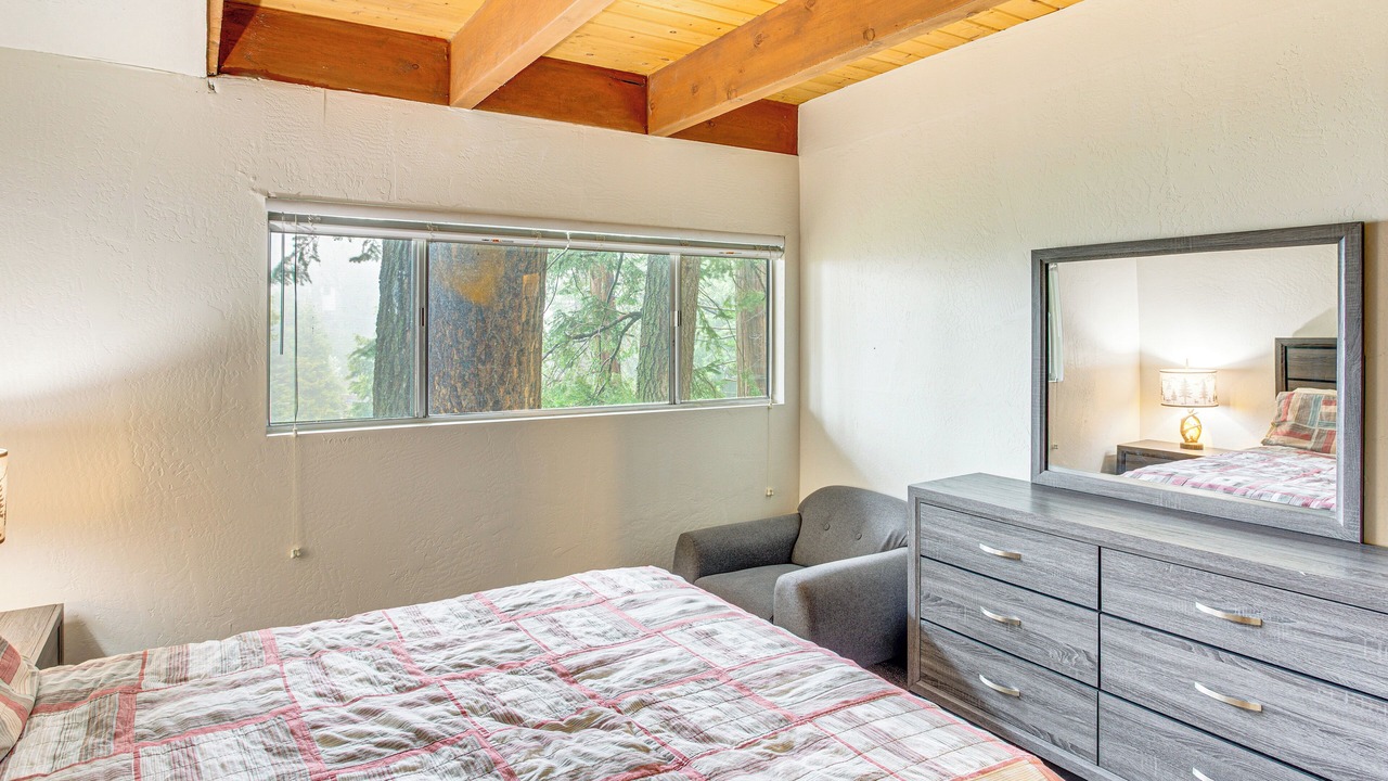 Photo of Bedroom in Arrowhead Villas