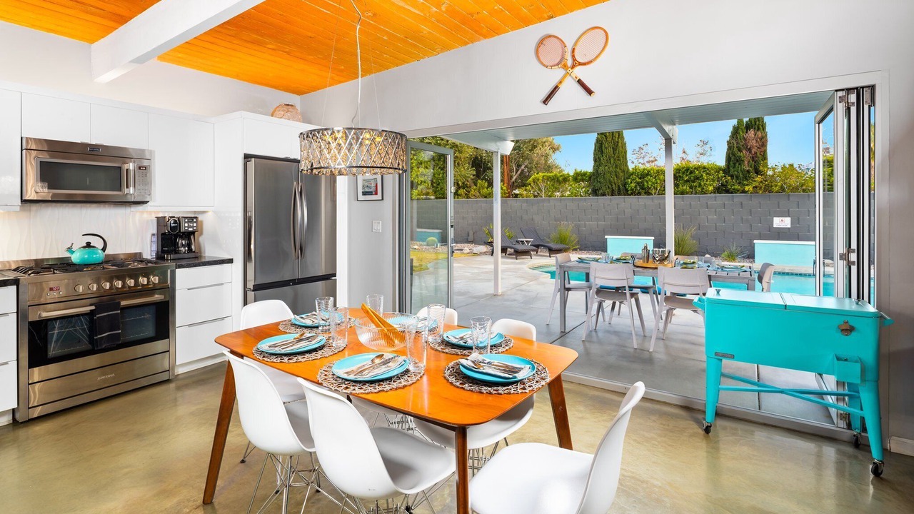 Photo of Kitchen in Racquet Club Estates