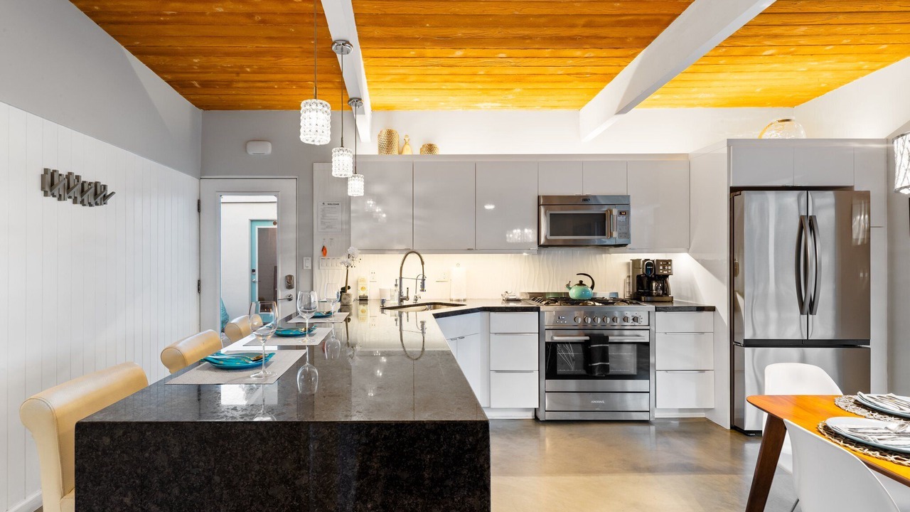 Photo of Kitchen in Racquet Club Estates