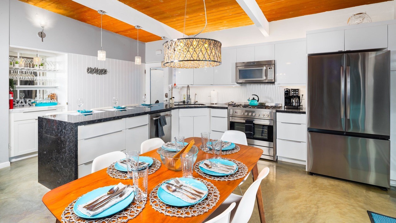 Photo of Kitchen in Racquet Club Estates