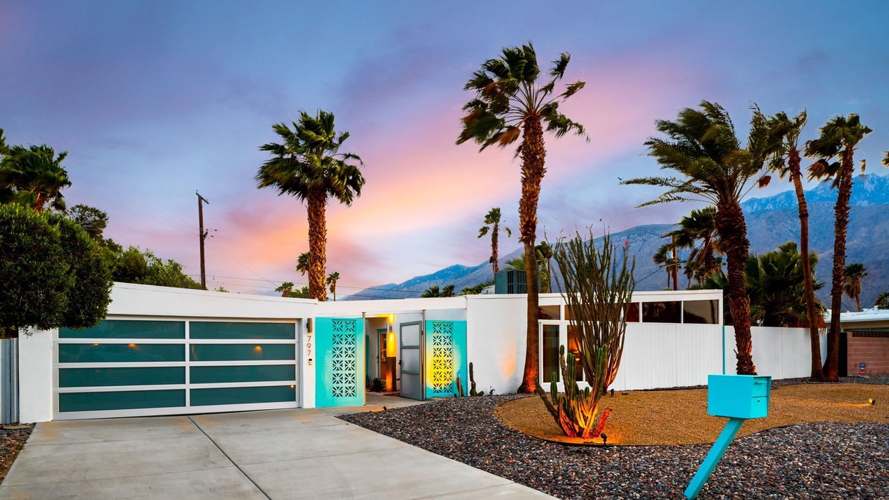 Photo of Outdoor in Racquet Club Estates