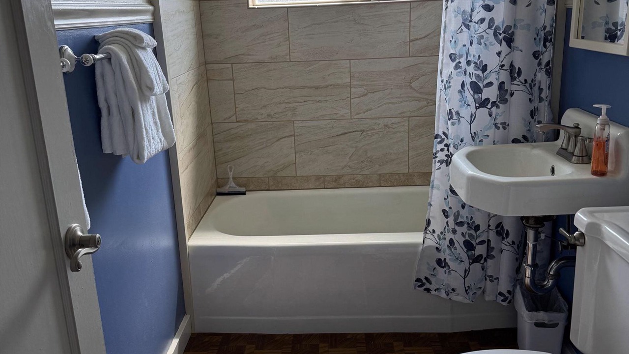 Photo of Bathroom in Crescent City North