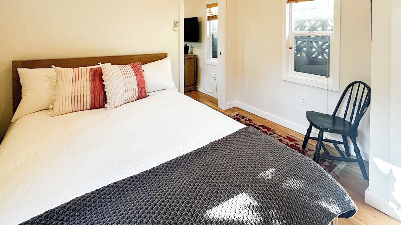 Photo of Bedroom in Pasadena