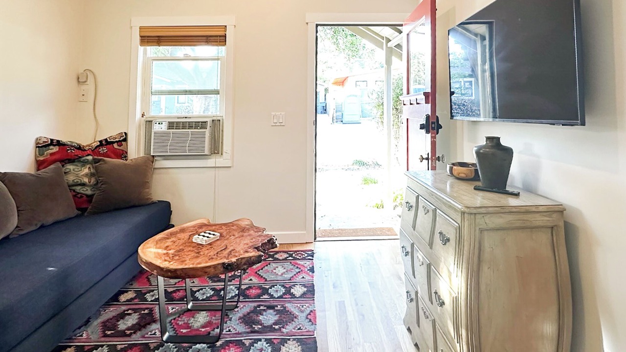 Photo of Livingroom in Pasadena