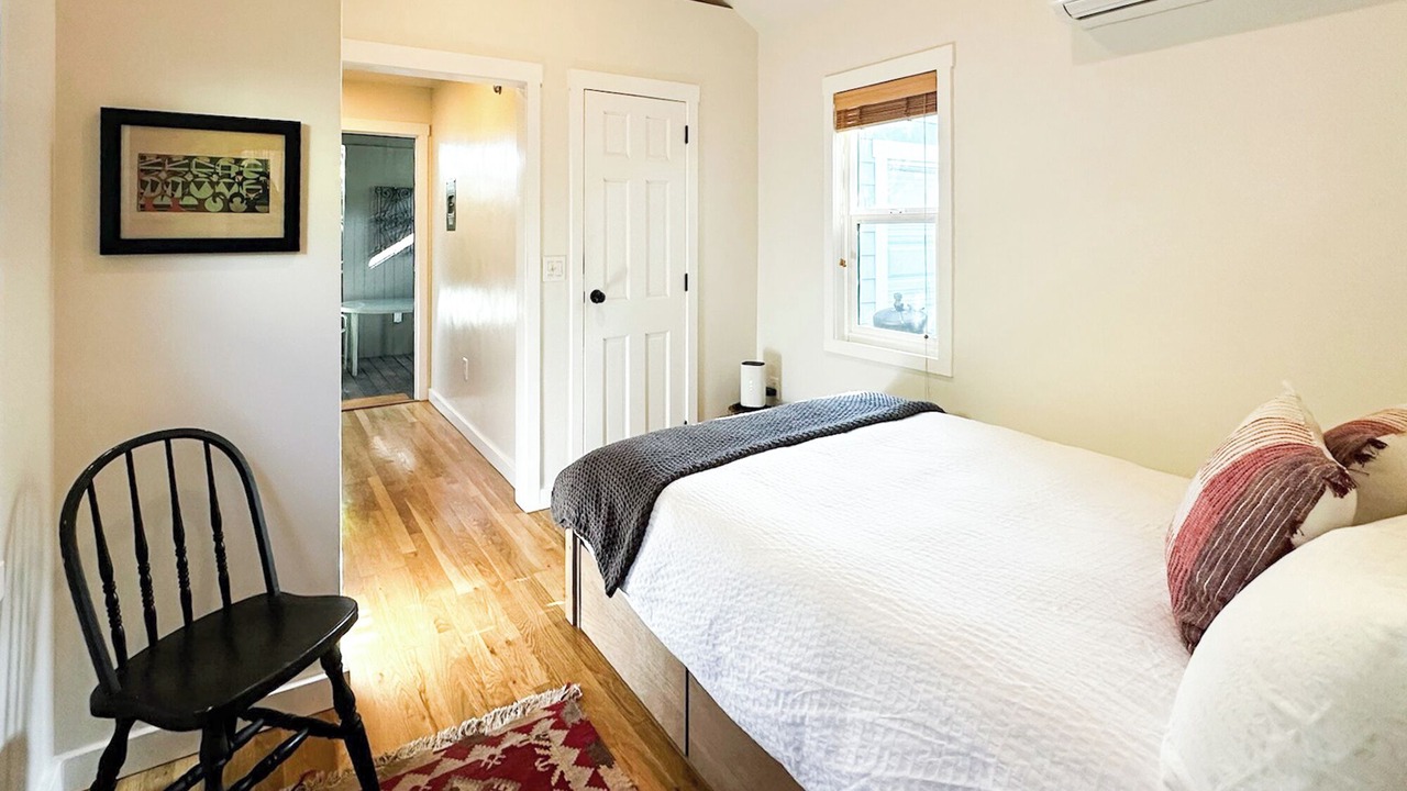 Photo of Bedroom in Pasadena
