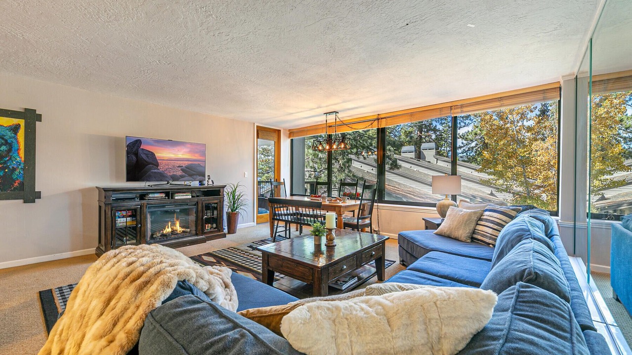 Photo of Livingroom in Brockway