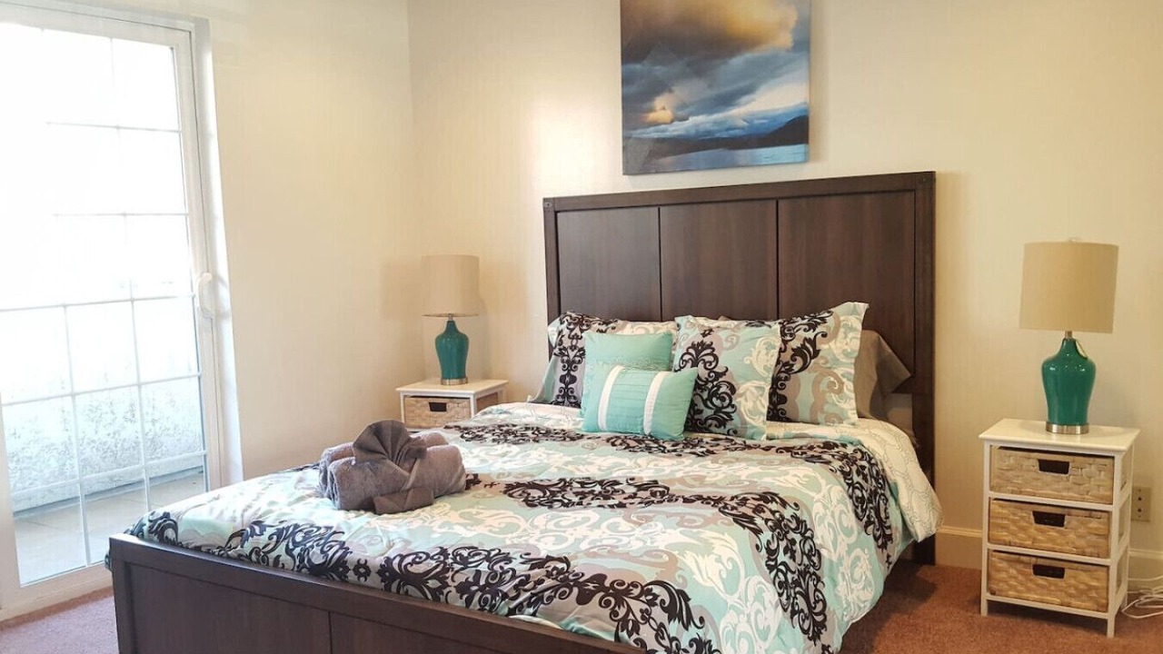 Photo of Bedroom in Beverly Grove