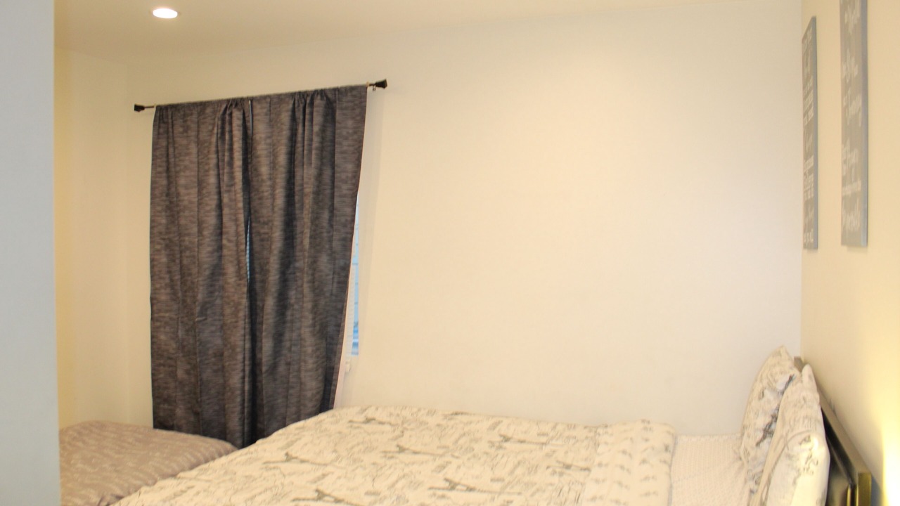 Photo of Bedroom in Oakland