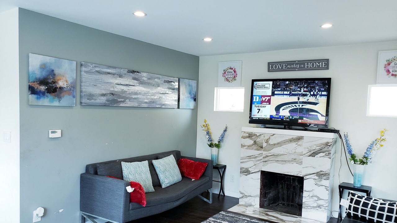 Photo of Livingroom in Oakland