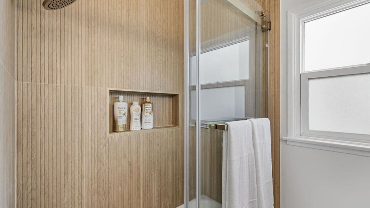 Photo of Bathroom in The Plaza