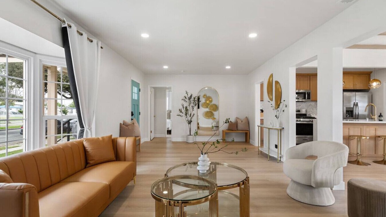 Photo of Livingroom in The Plaza