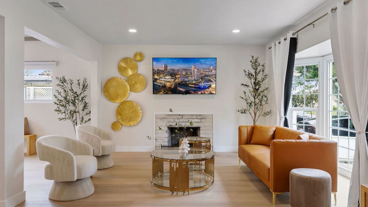 Photo of Livingroom in The Plaza