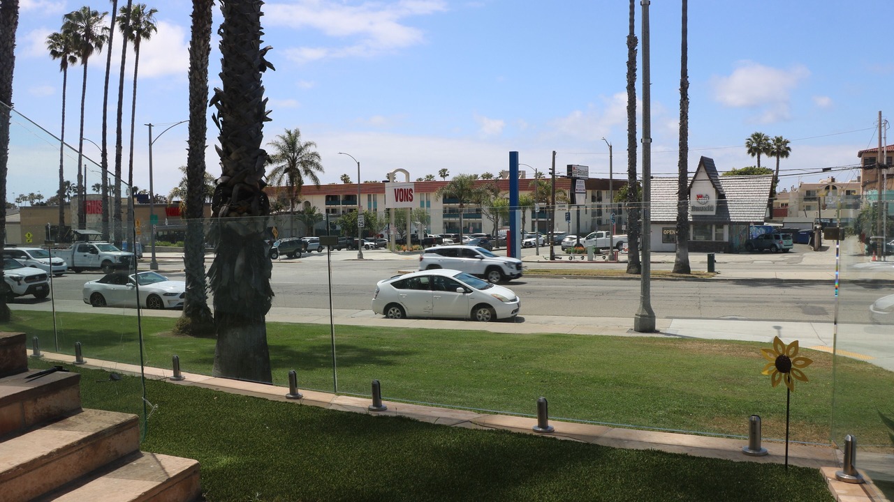 Photo of Others in Belmont Heights
