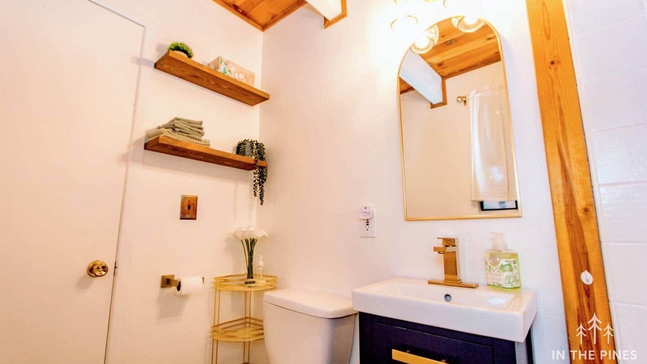 Photo of Bathroom in Fawnskin