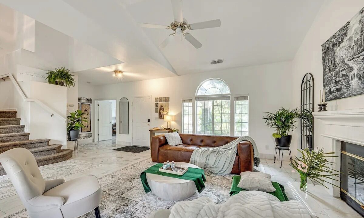 Photo of Livingroom in Raisin
