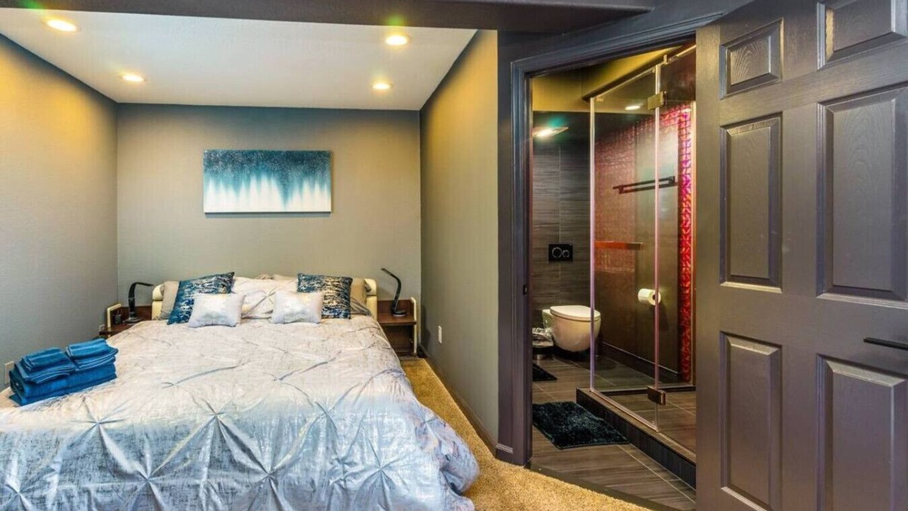 Photo of Bedroom in Groveland