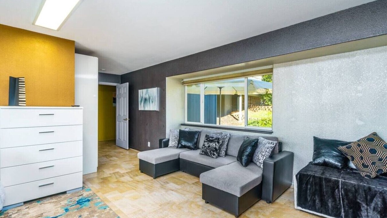 Photo of Livingroom in Groveland