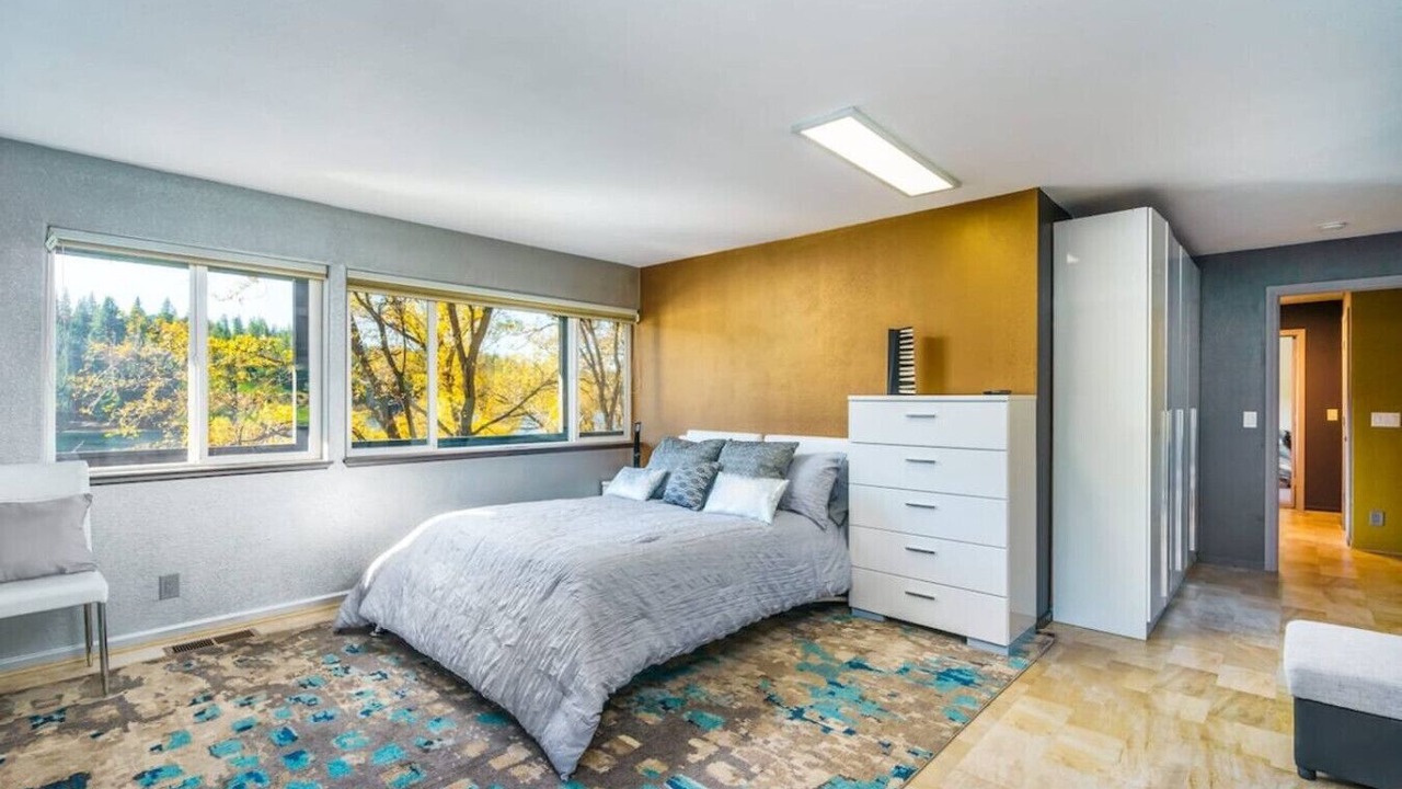 Photo of Bedroom in Groveland