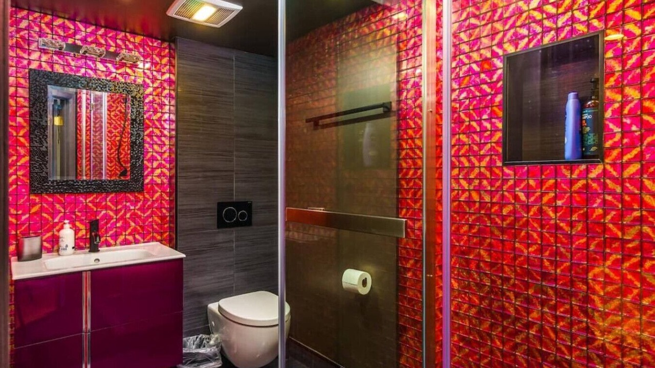 Photo of Bathroom in Groveland
