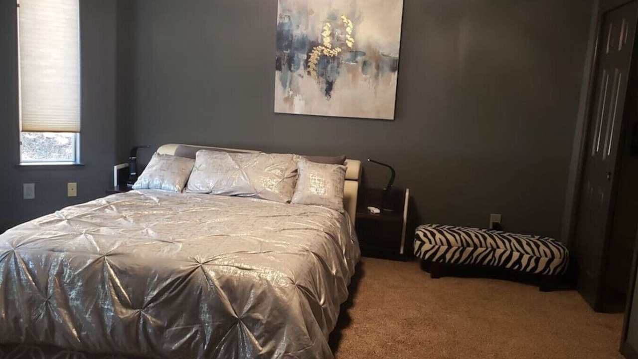 Photo of Bedroom in Groveland