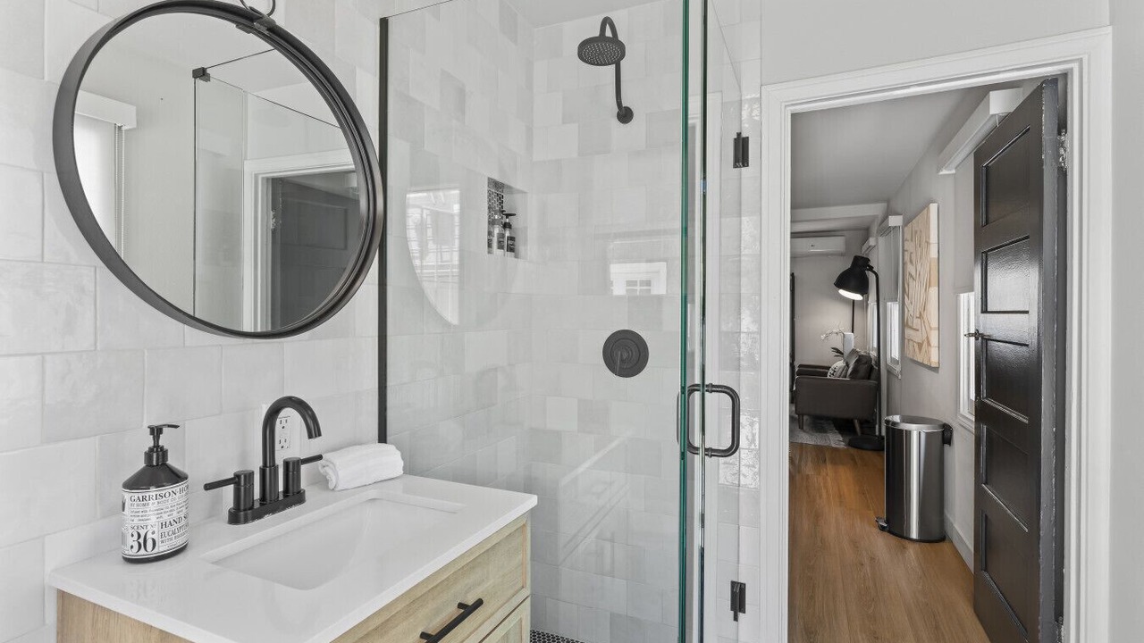 Photo of Bathroom in Balboa Island