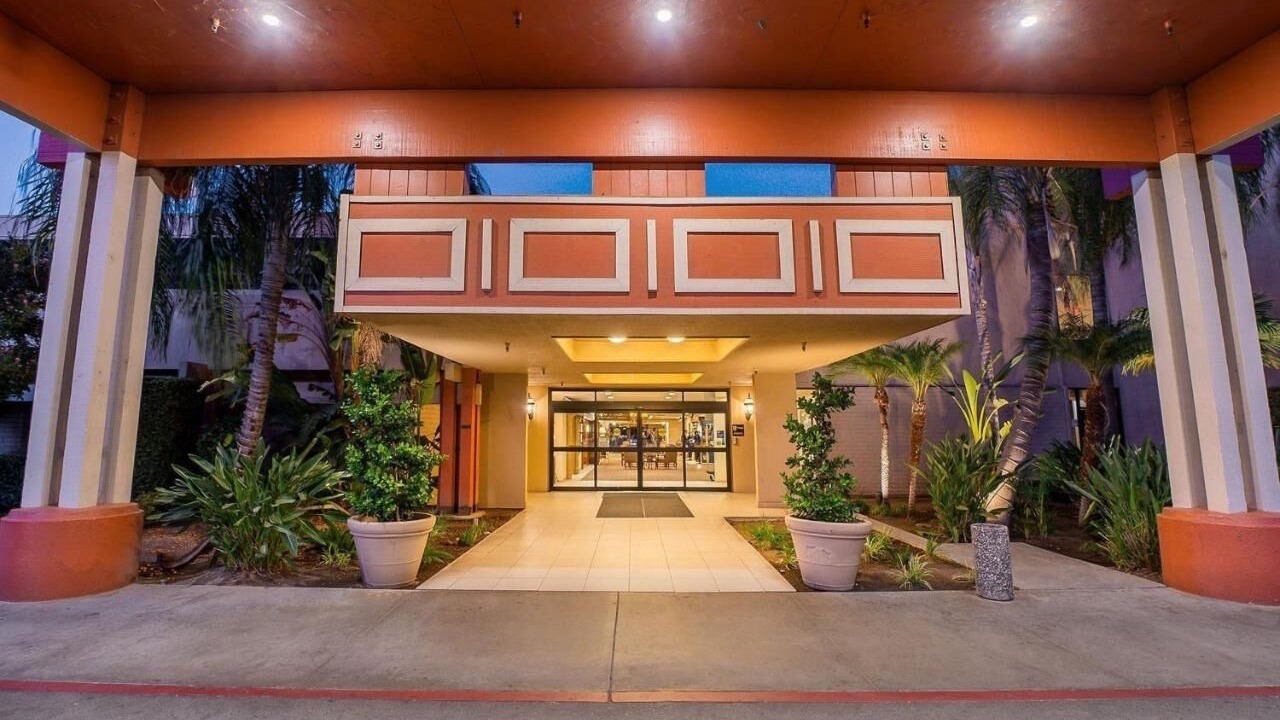 Photo of Outdoor in Raisin