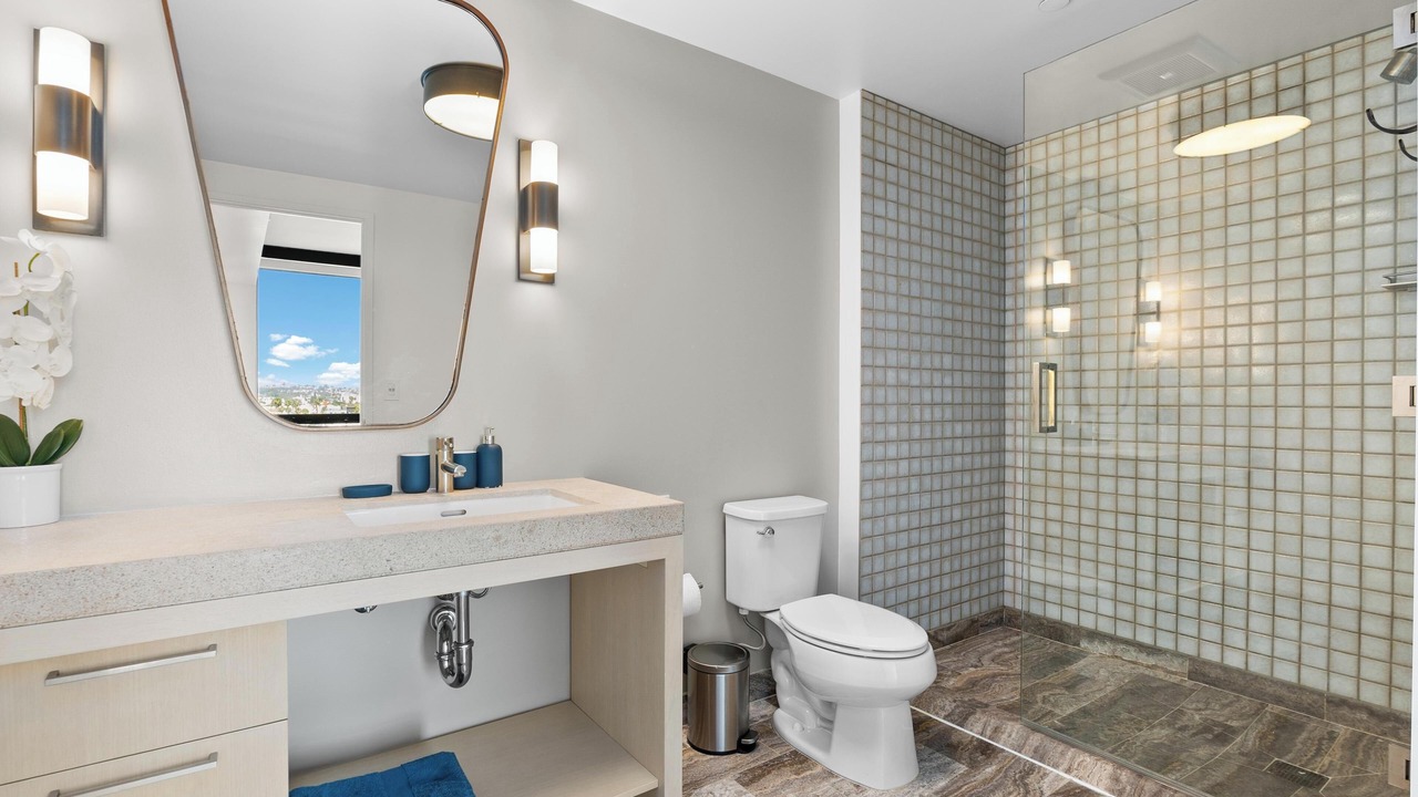 Photo of Bathroom in Hollywood