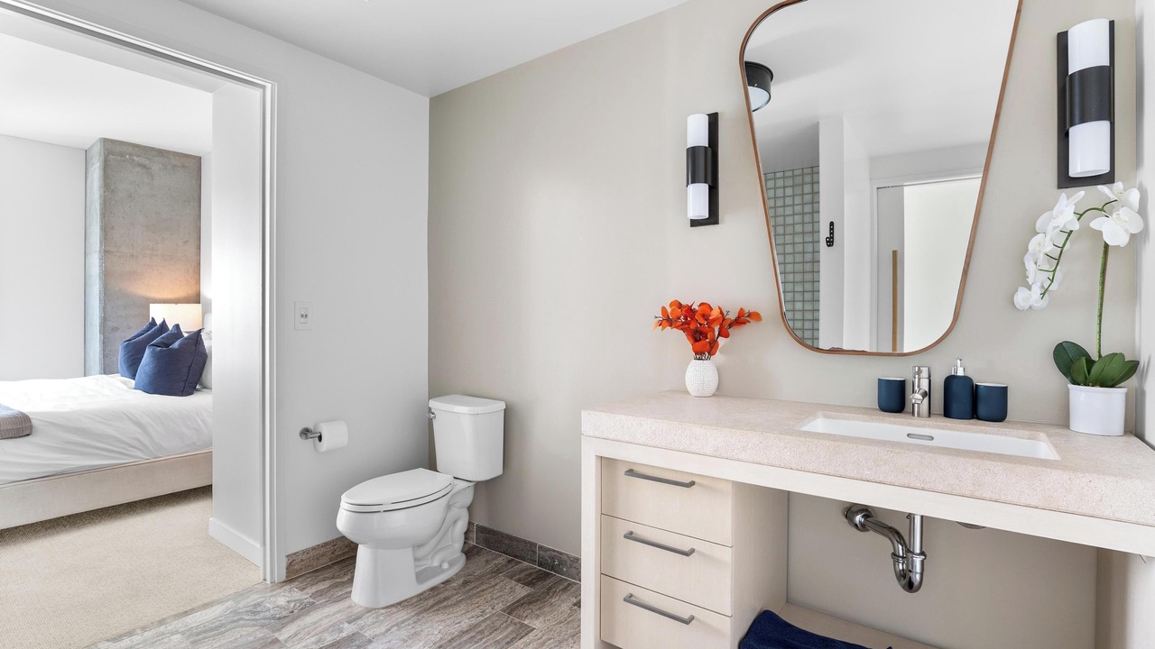 Photo of Bathroom in Hollywood