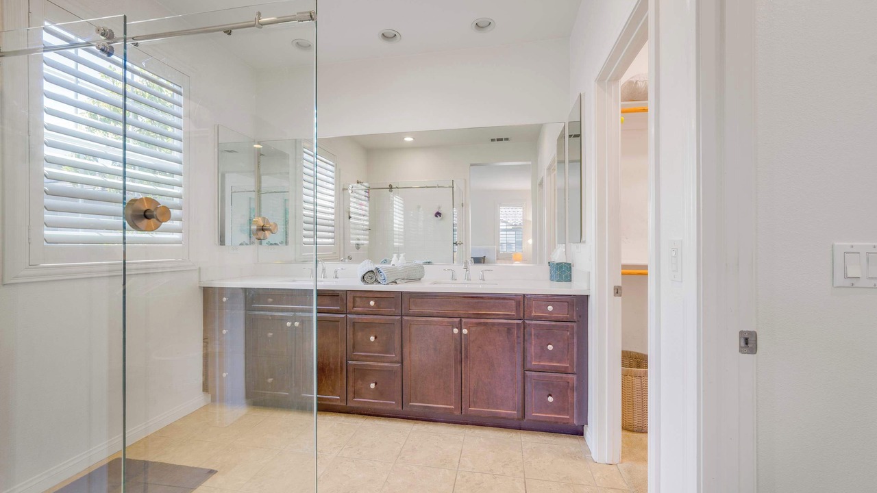 Photo of Bathroom in Riverpark