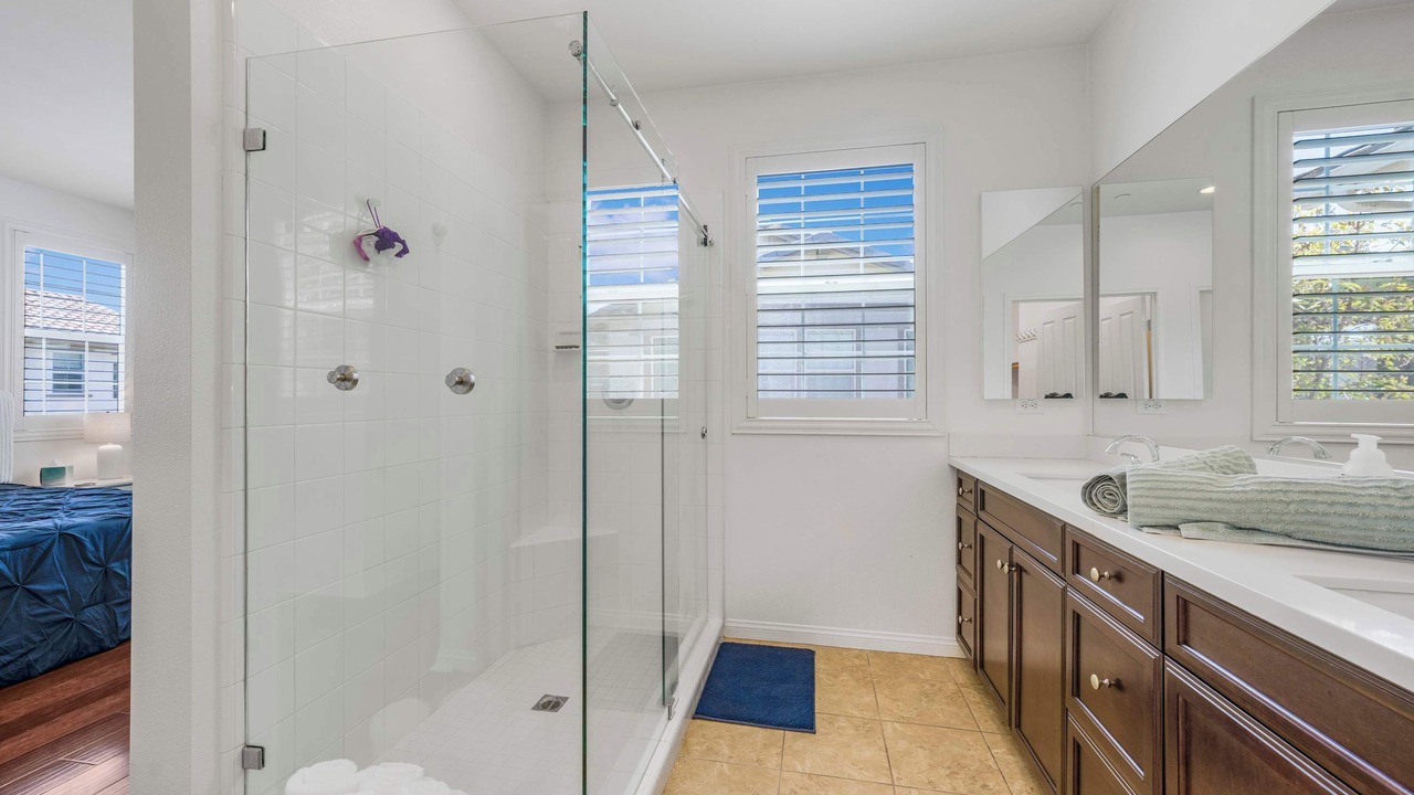 Photo of Bathroom in Riverpark