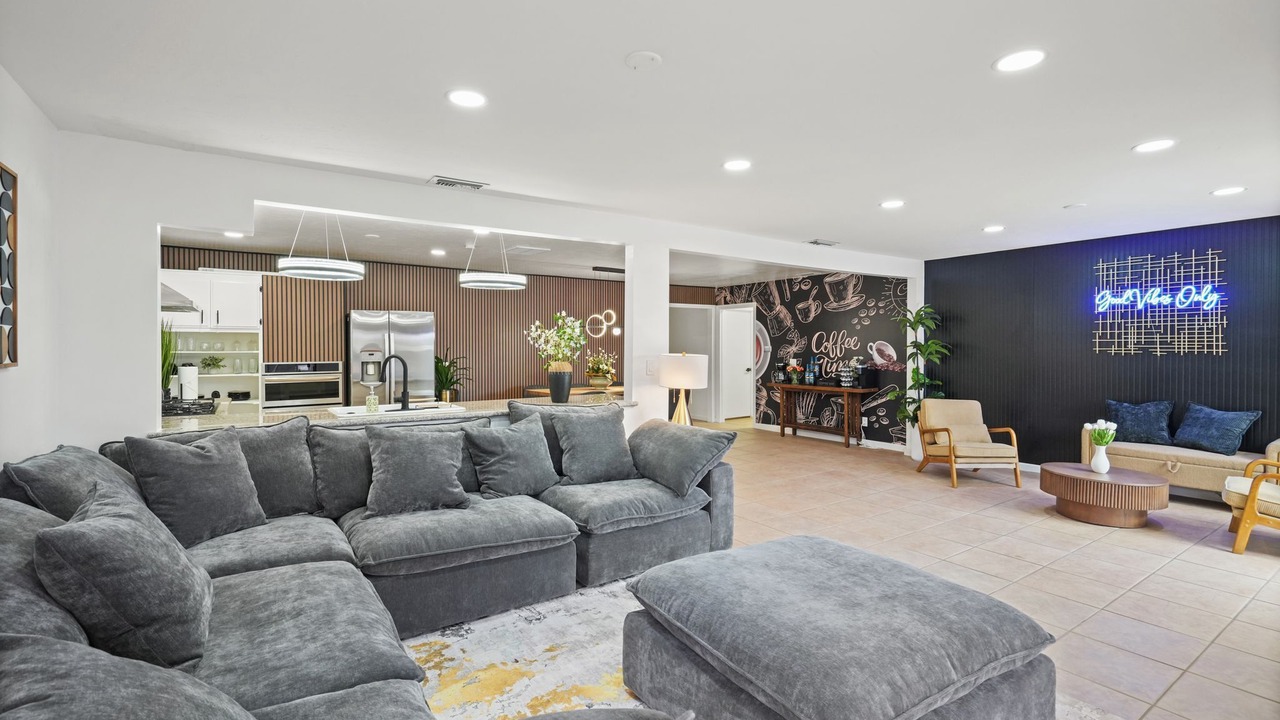 Photo of Livingroom in East Hemet