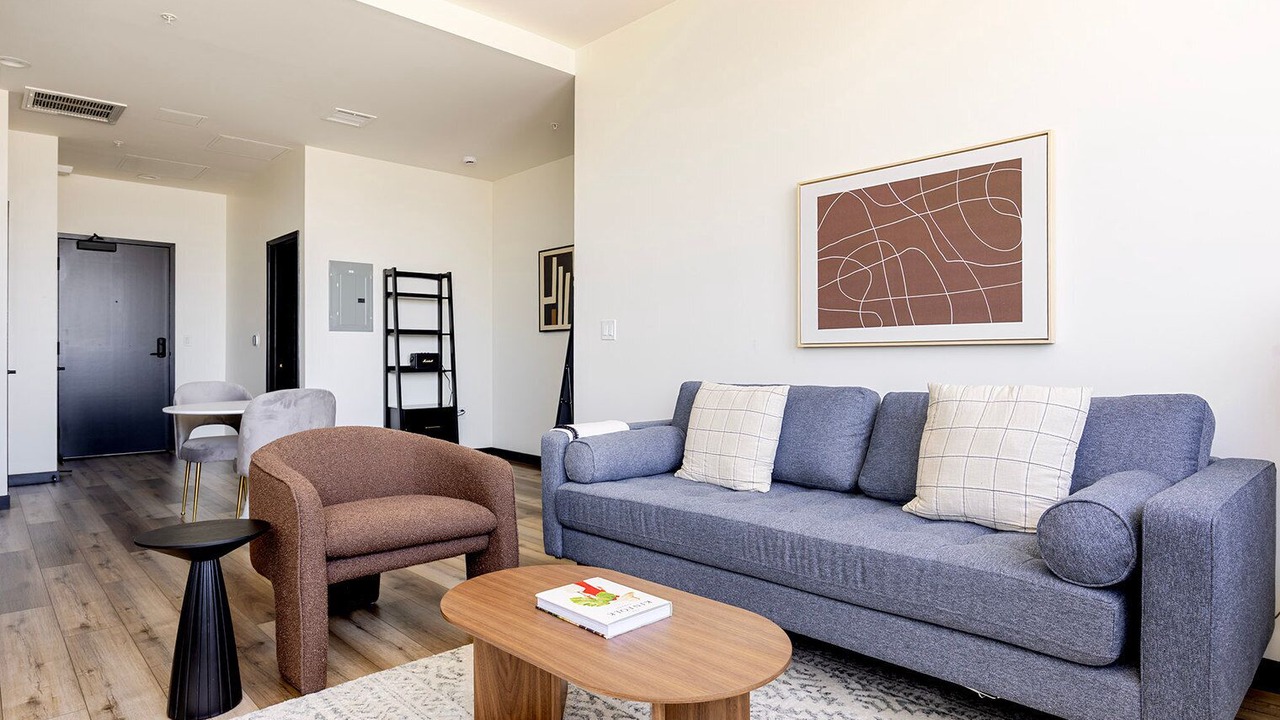 Photo of Livingroom in Westlake