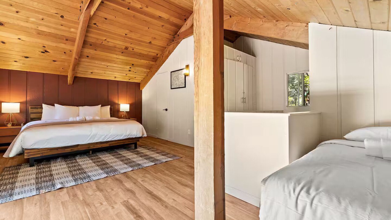 Photo of Bedroom in Springville