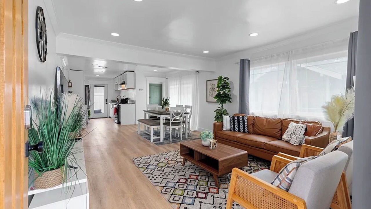 Photo of Livingroom in Eastside