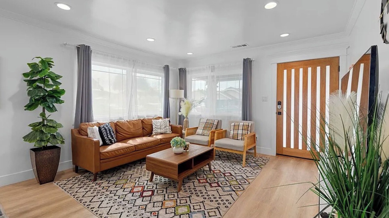 Photo of Livingroom in Eastside