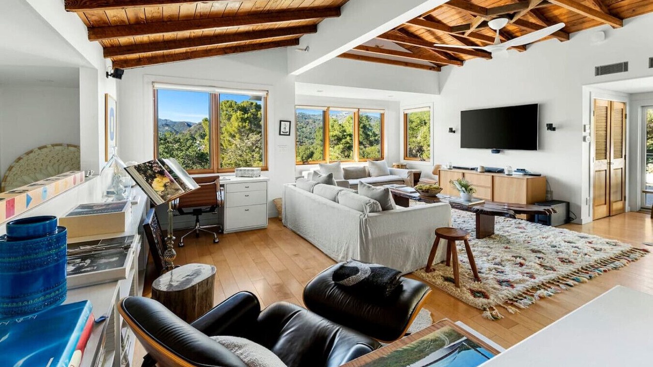 Photo of Livingroom in Topanga