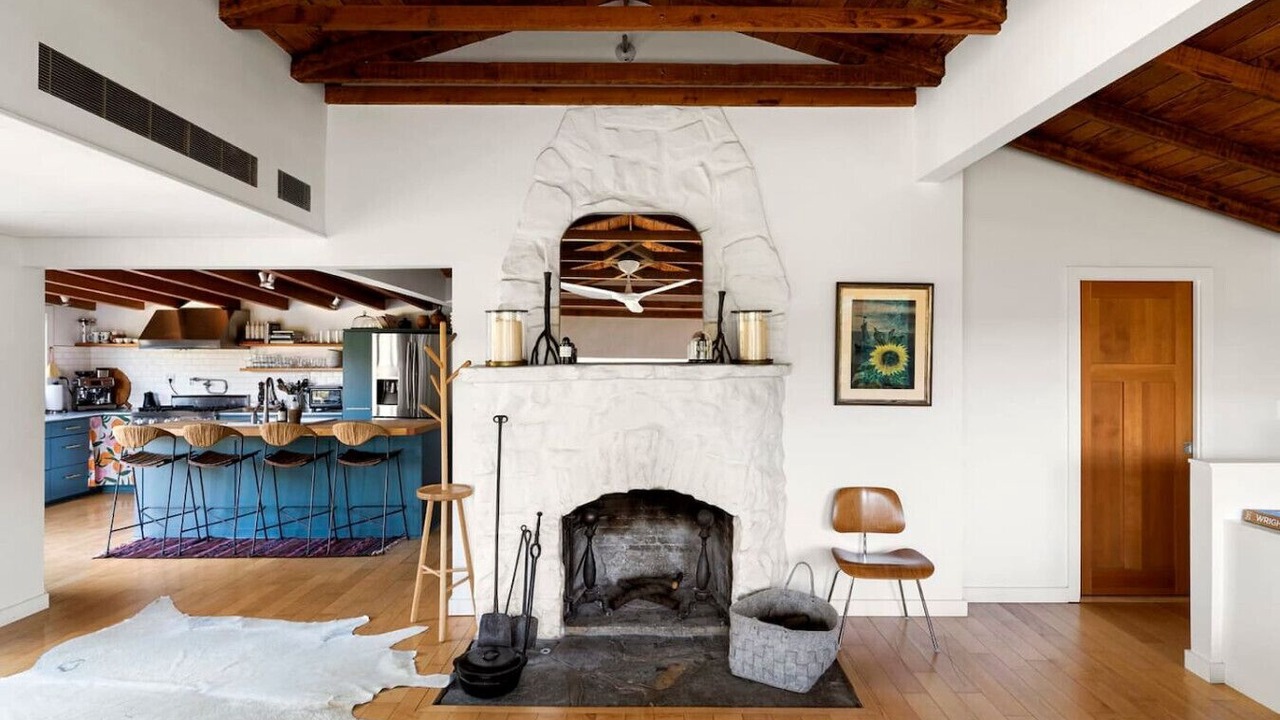 Photo of Livingroom in Topanga